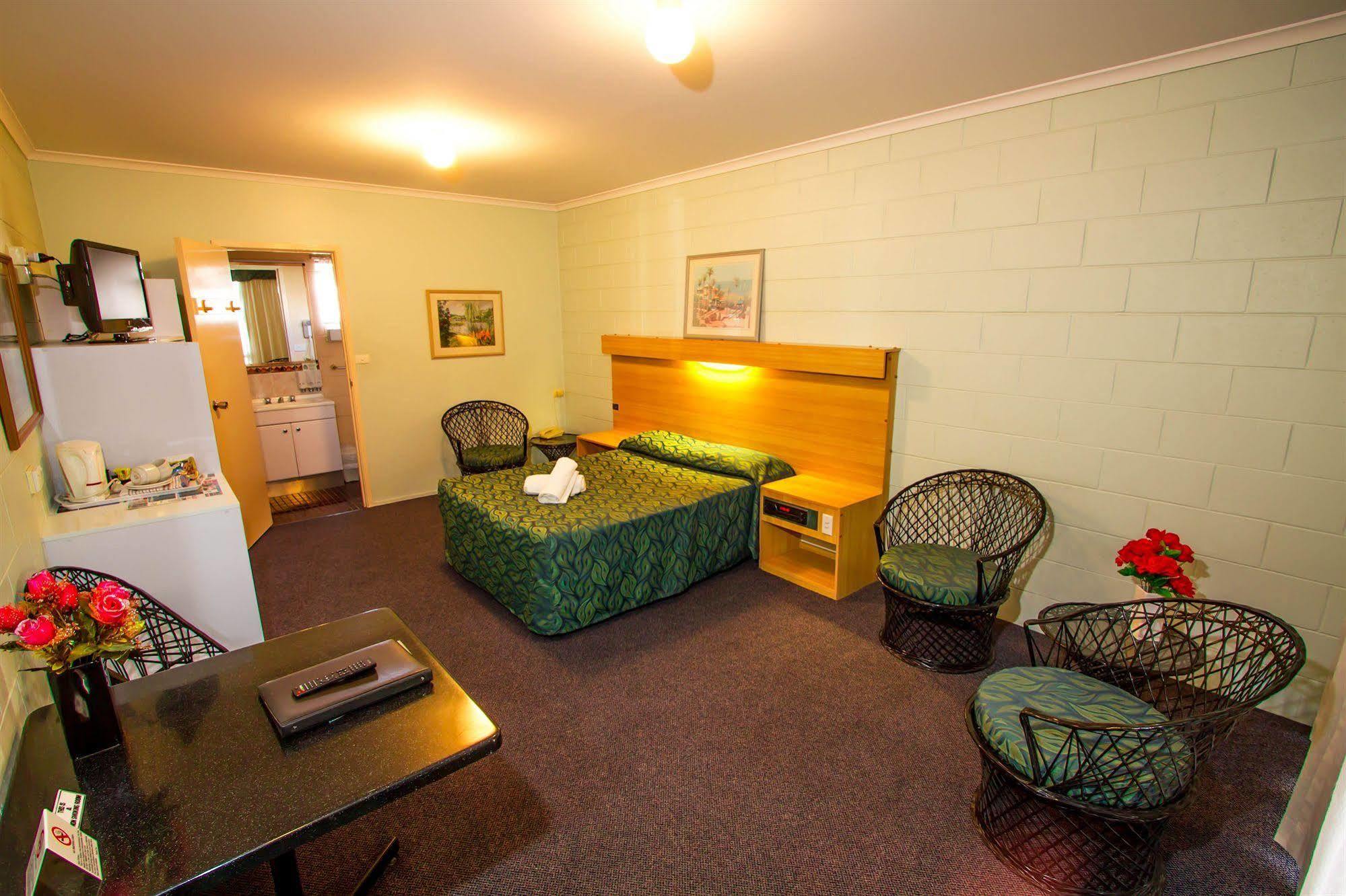 Y Motels Rockhampton Exterior photo